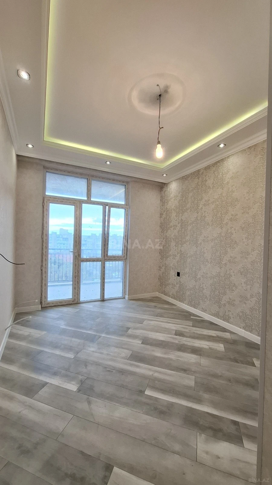 Satılır 2 otaqlı mənzil 75 m²