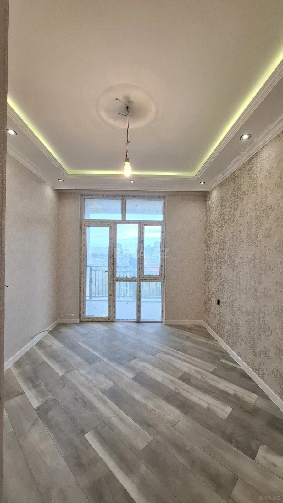 Satılır 2 otaqlı mənzil 75 m²