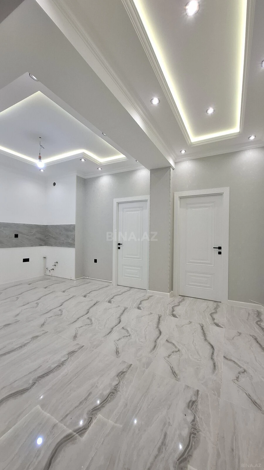 Satılır 2 otaqlı mənzil 75 m²