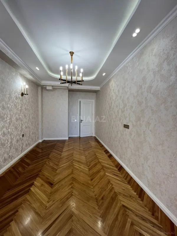 Satılır 2 otaqlı mənzil 67 m²