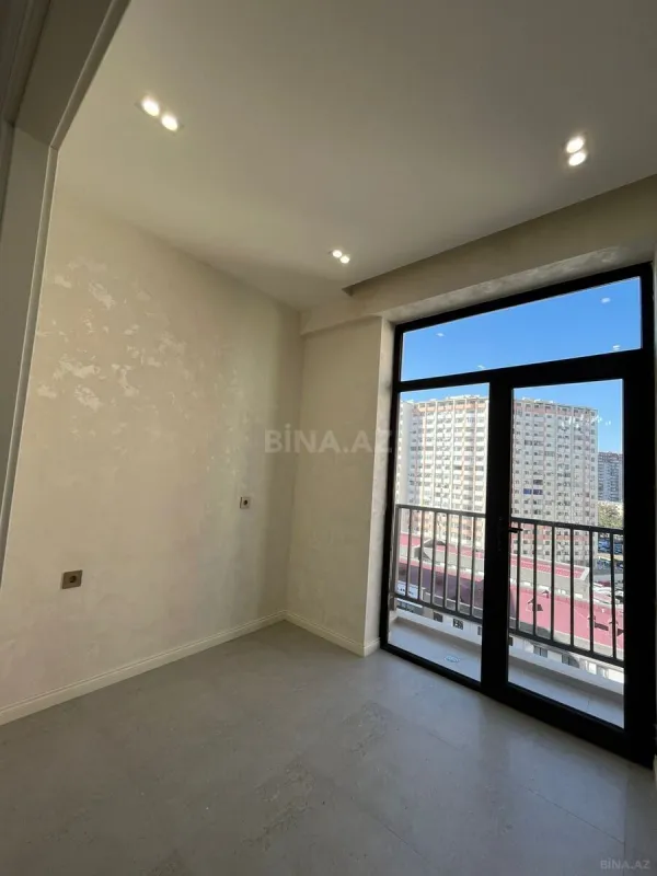 Satılır 2 otaqlı mənzil 67 m²