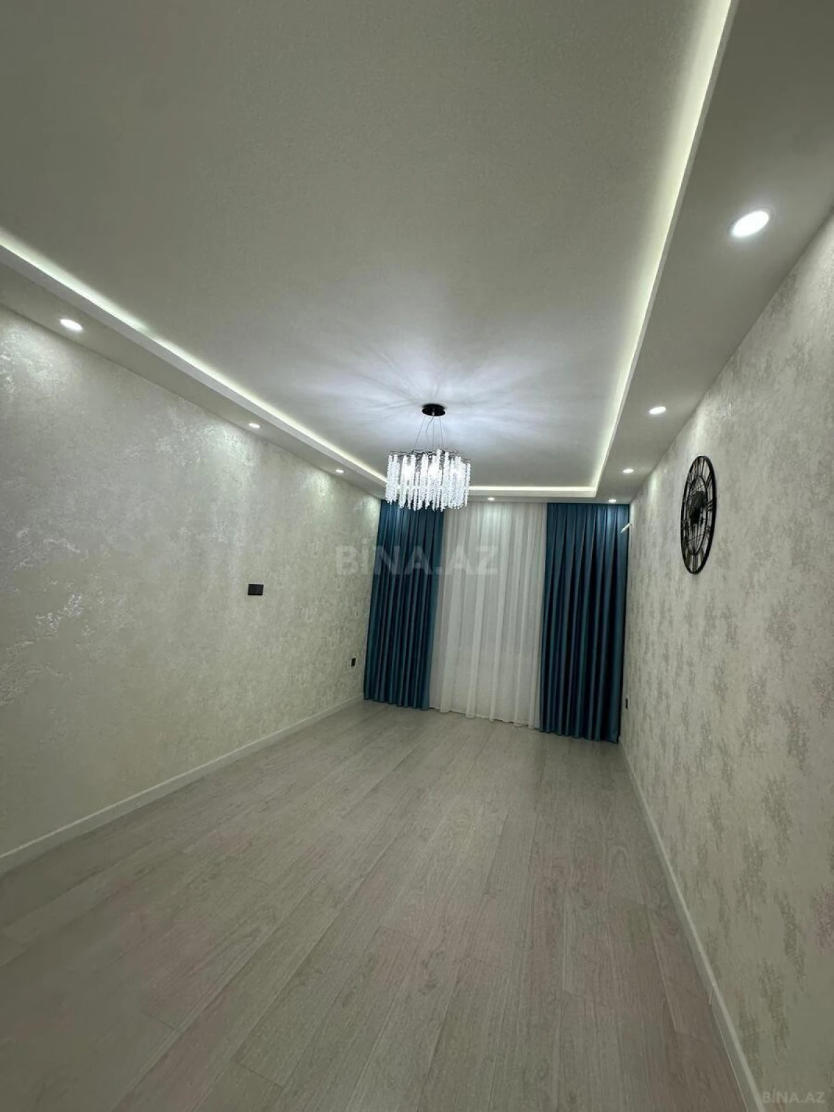 Satılır 2 otaqlı mənzil 65 m²