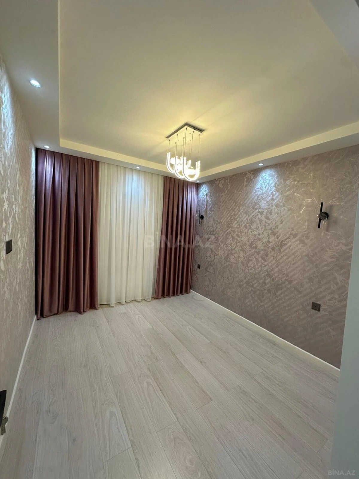 Satılır 2 otaqlı mənzil 65 m²