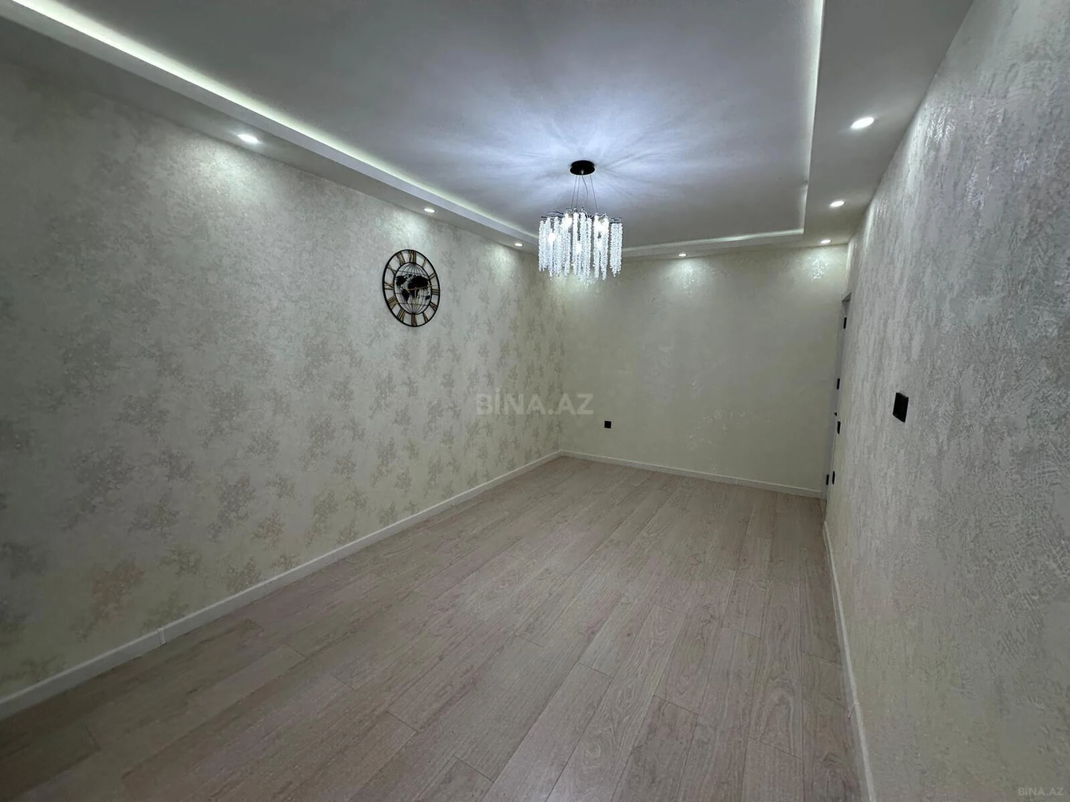 Satılır 2 otaqlı mənzil 65 m²