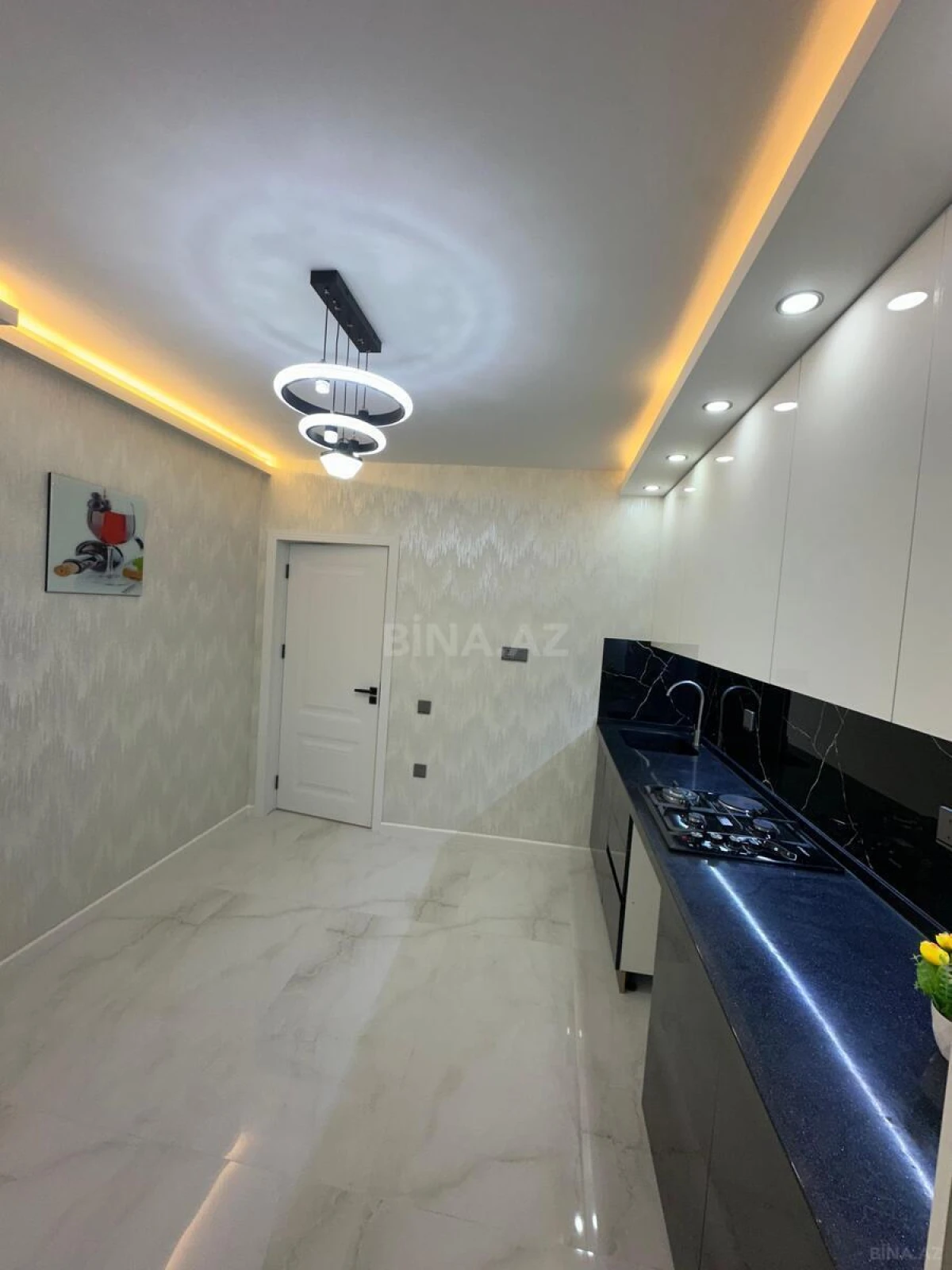 Satılır 2 otaqlı mənzil 65 m²