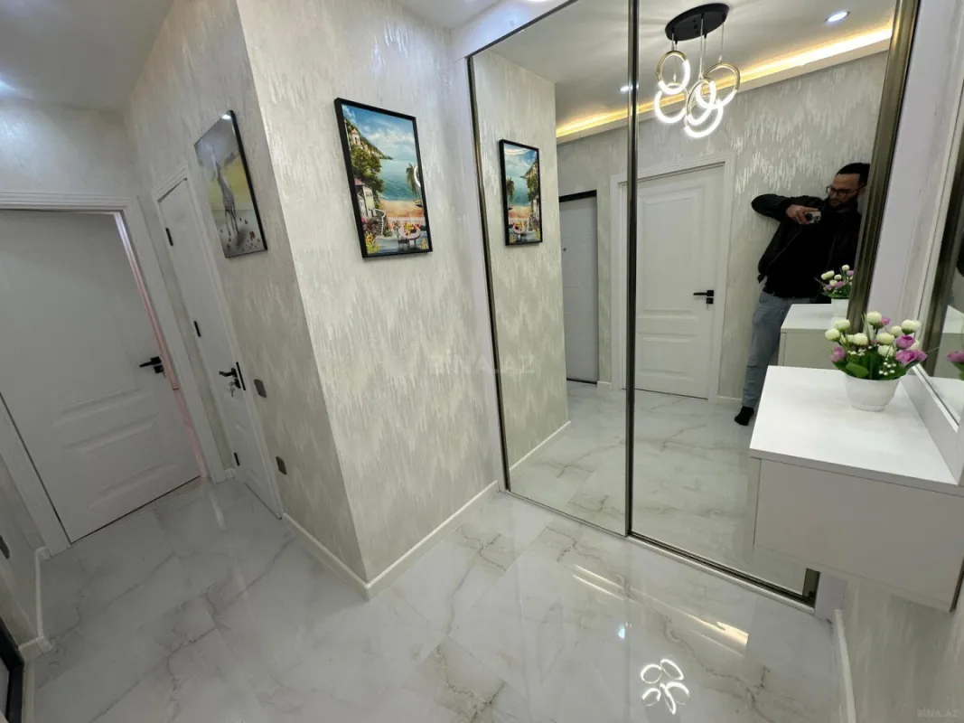 Satılır 2 otaqlı mənzil 65 m²