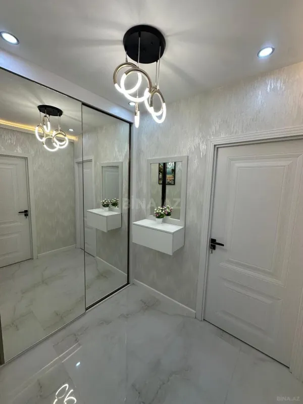 Satılır 2 otaqlı mənzil 65 m²