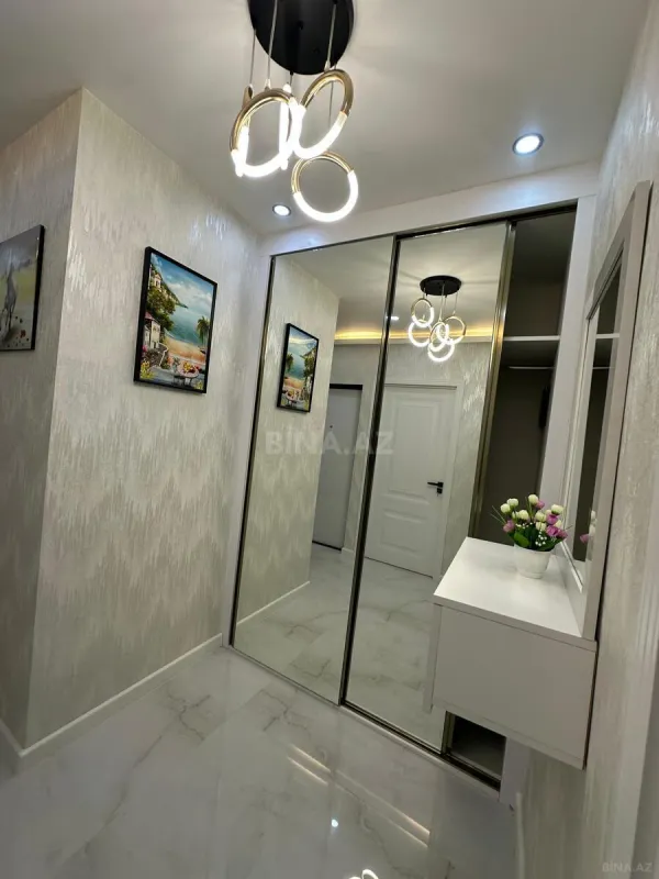 Satılır 2 otaqlı mənzil 65 m²