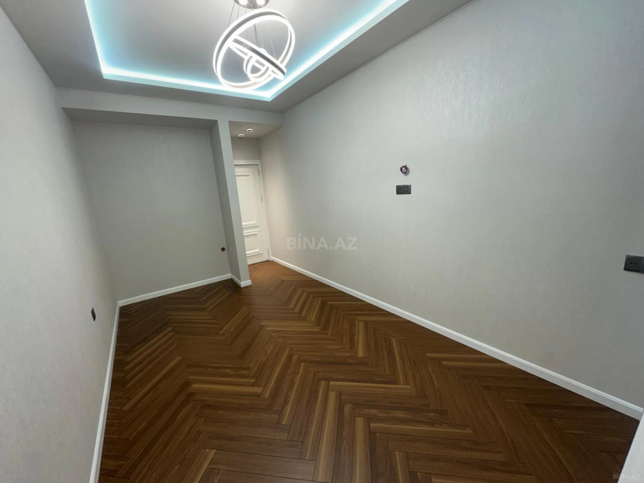 Satılır 3 otaqlı mənzil 100 m²