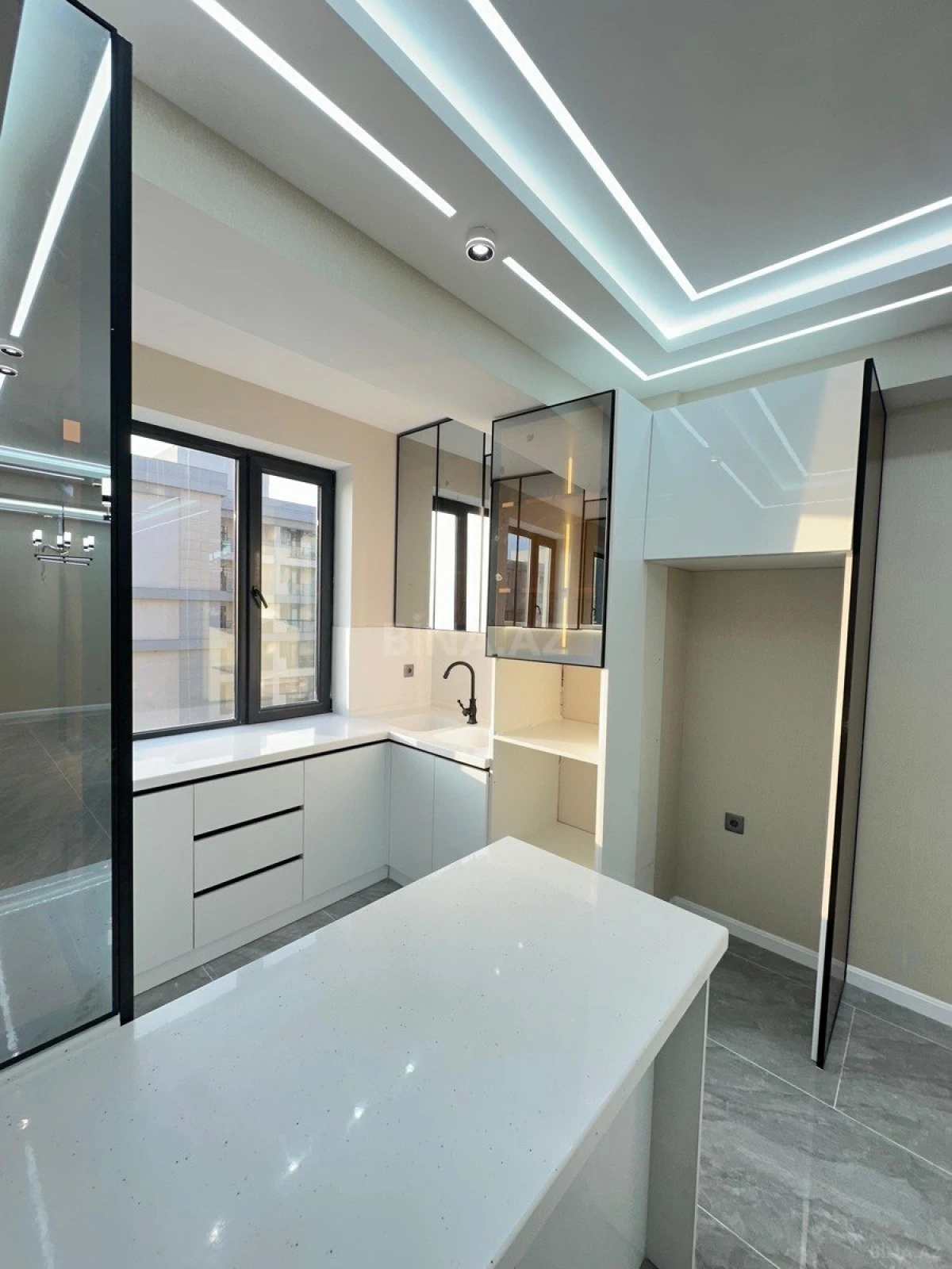 Satılır 3 otaqlı mənzil 100 m²