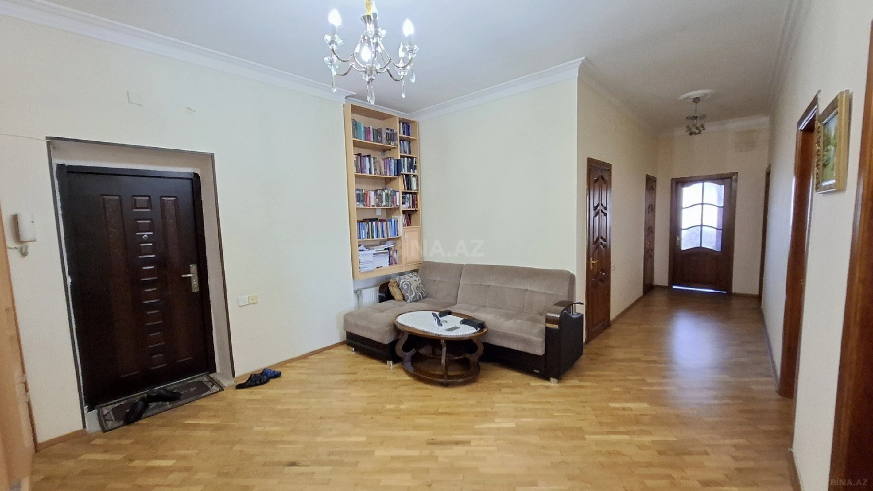 Satılır 3 otaqlı mənzil 130 m²