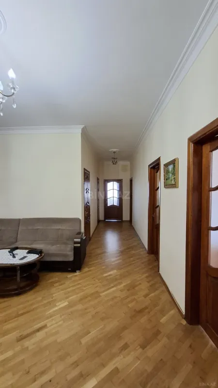 Satılır 3 otaqlı mənzil 130 m²