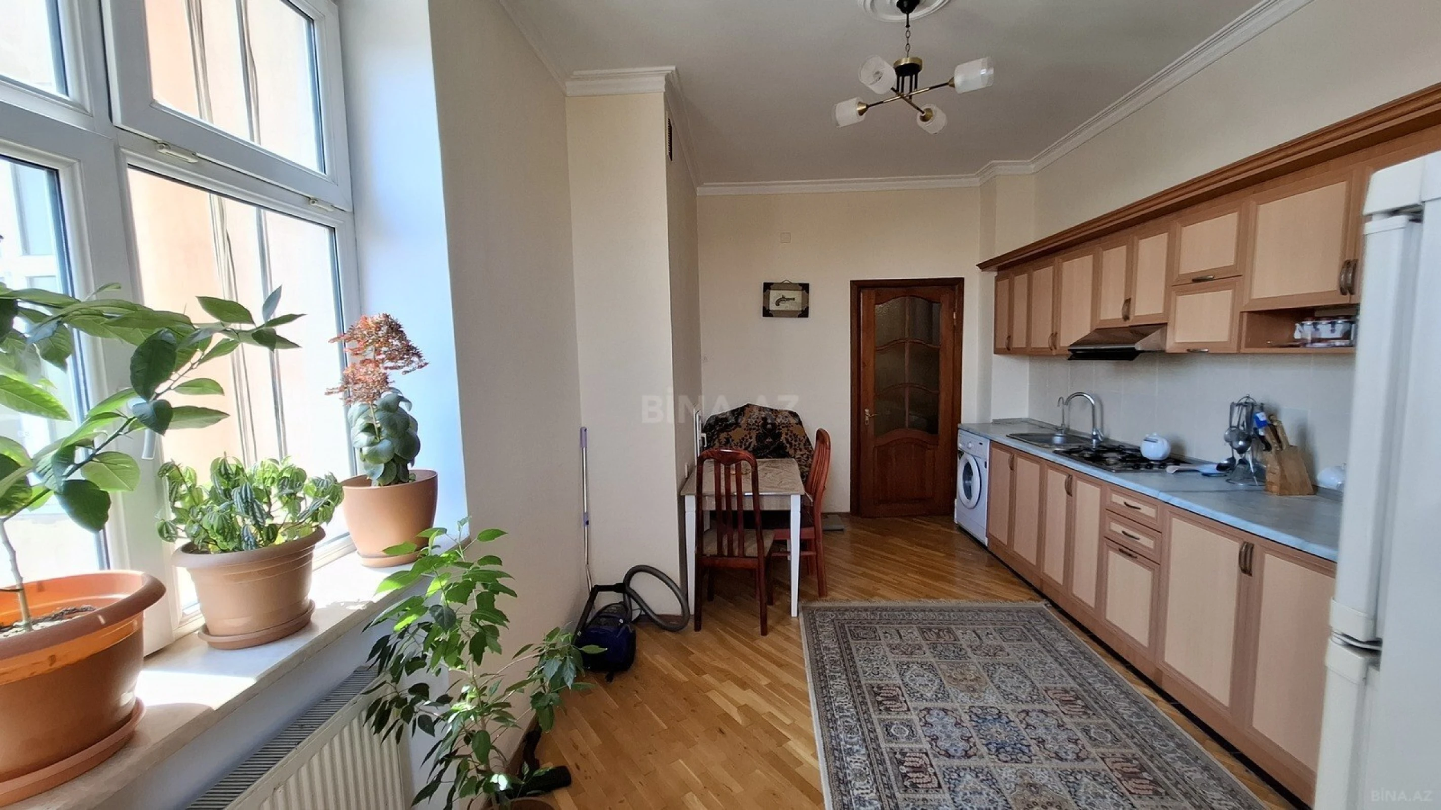 Satılır 3 otaqlı mənzil 130 m²