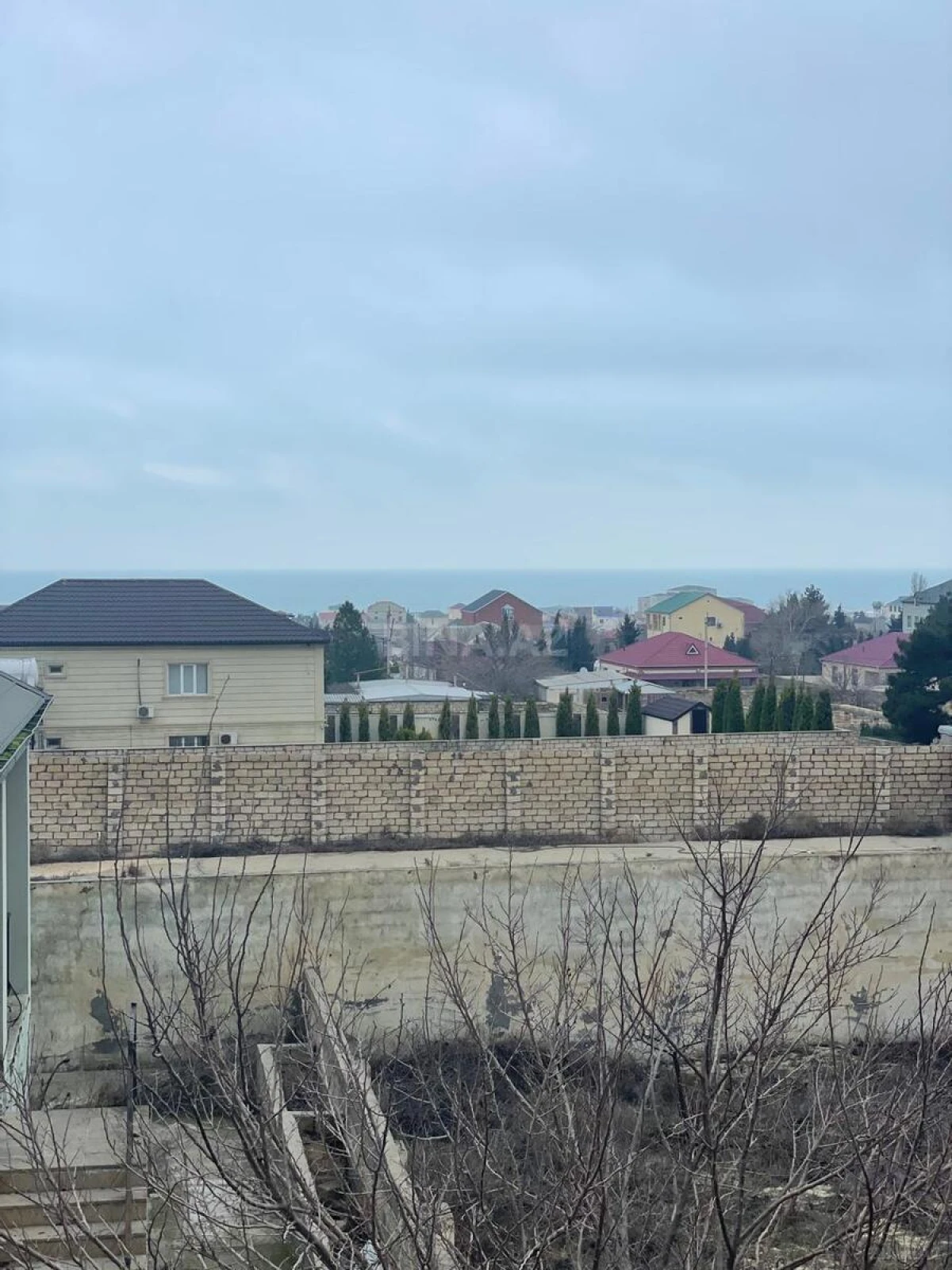 Satılır 5 otaqlı həyət evi 200 m²