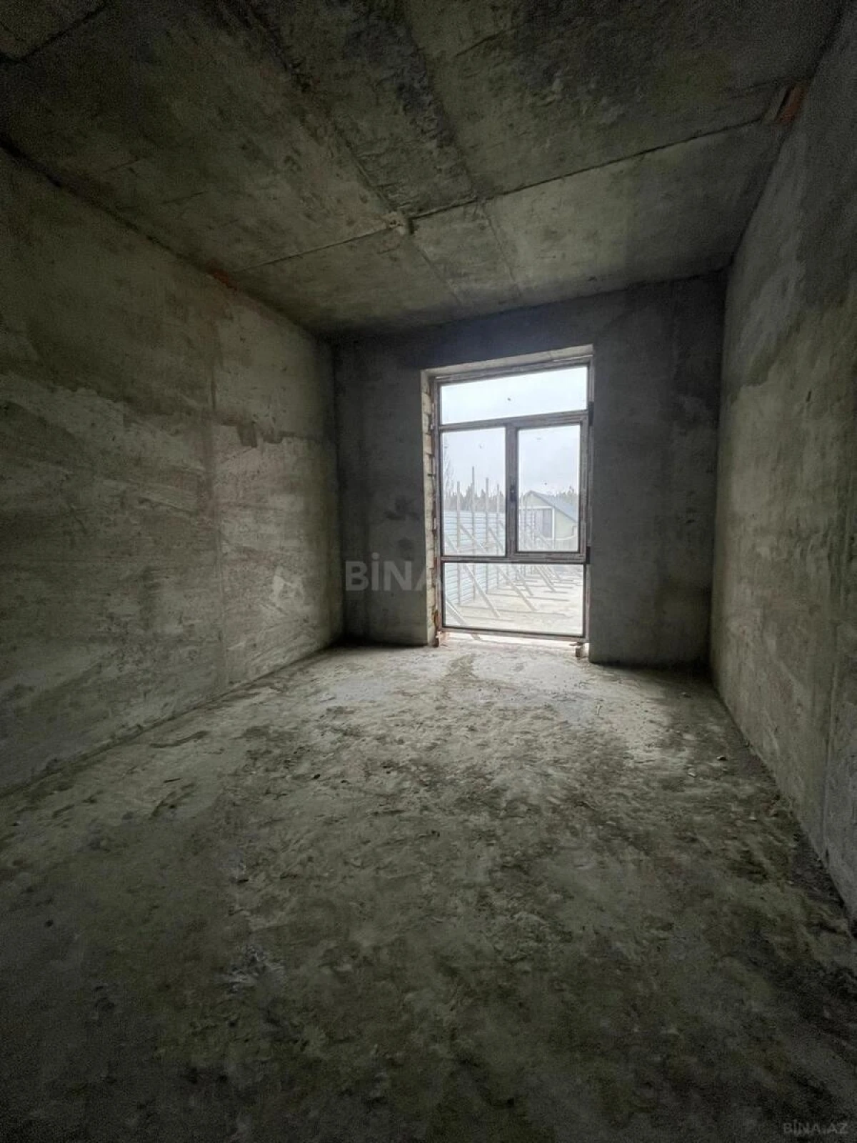 Satılır 5 otaqlı həyət evi 200 m²