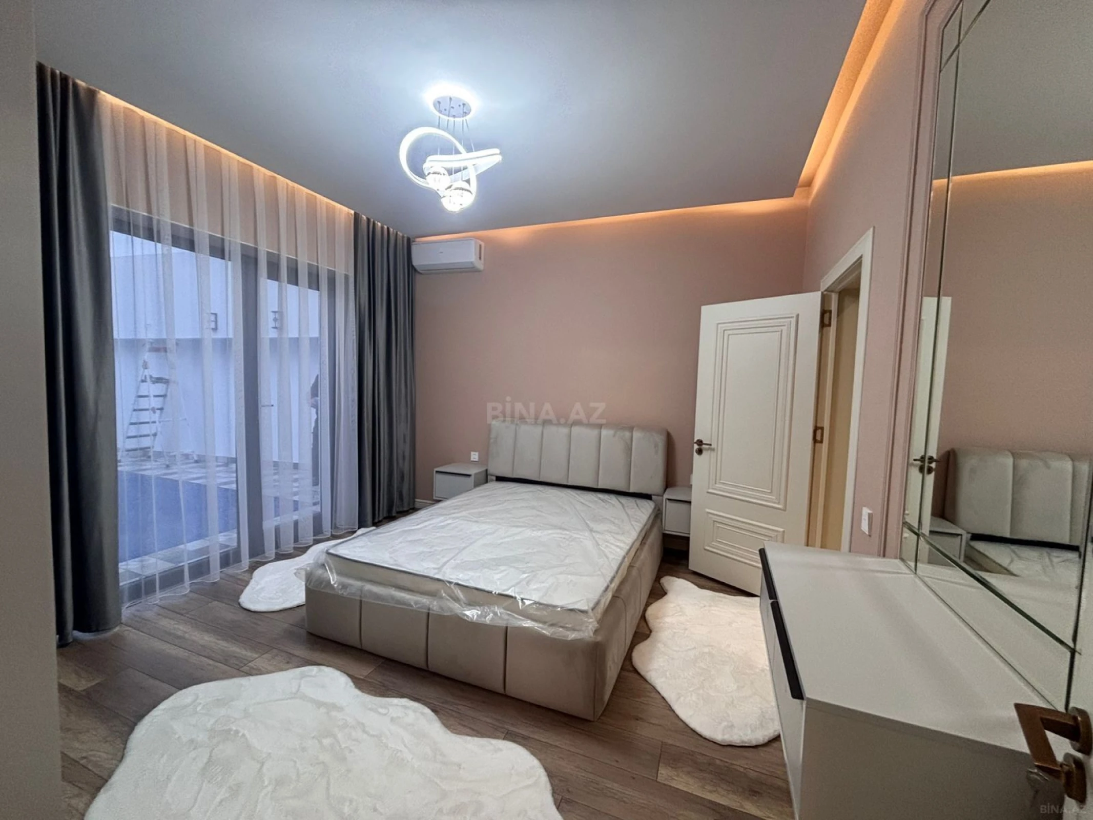 Satılır 4 otaqlı həyət evi 150 m²