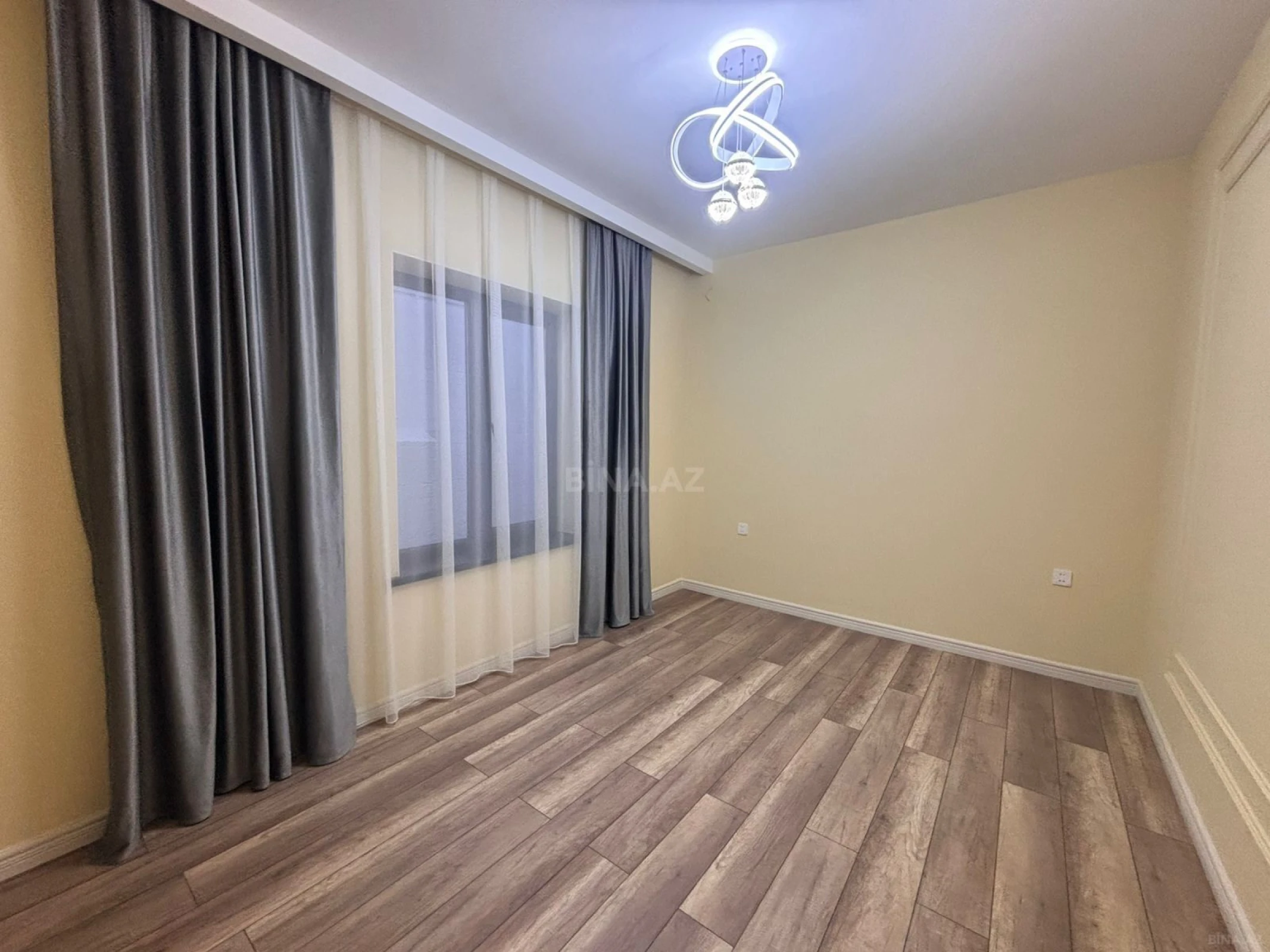 Satılır 4 otaqlı həyət evi 150 m²