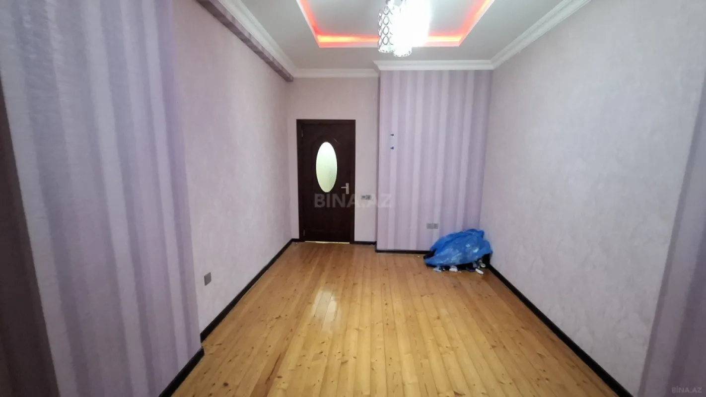 Satılır 2 otaqlı mənzil 70 m²