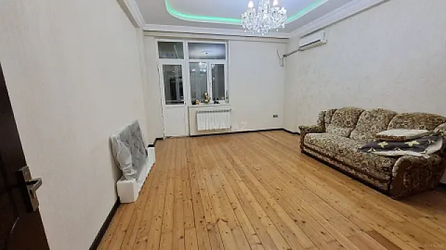 Satılır 2 otaqlı mənzil 70 m²