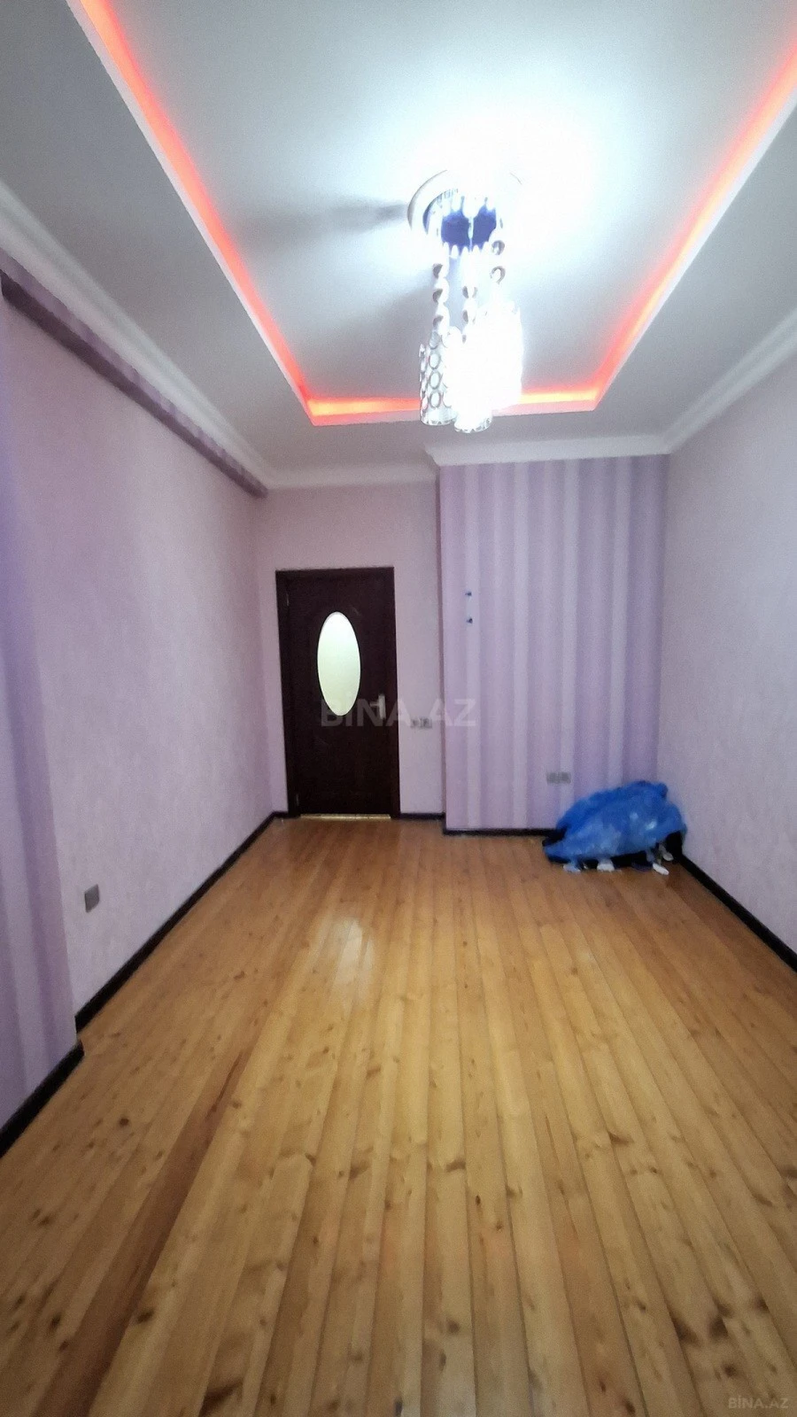 Satılır 2 otaqlı mənzil 70 m²