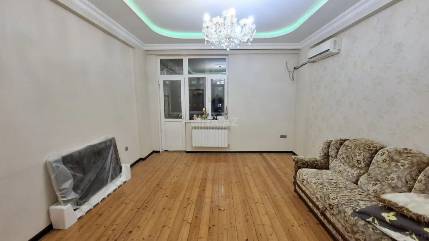 Satılır 2 otaqlı mənzil 70 m²