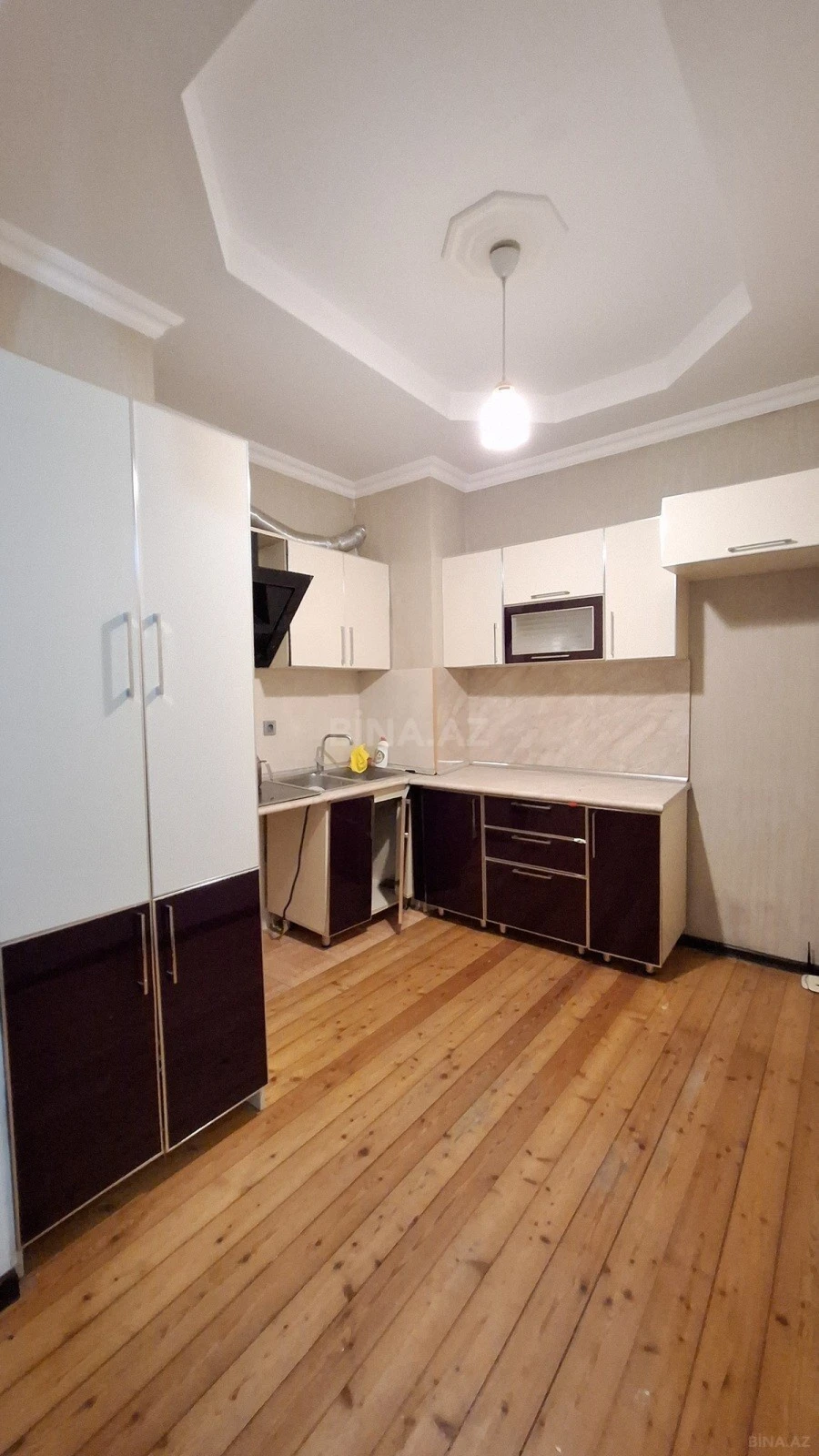 Satılır 2 otaqlı mənzil 70 m²
