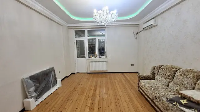 Satılır 2 otaqlı mənzil 70 m²