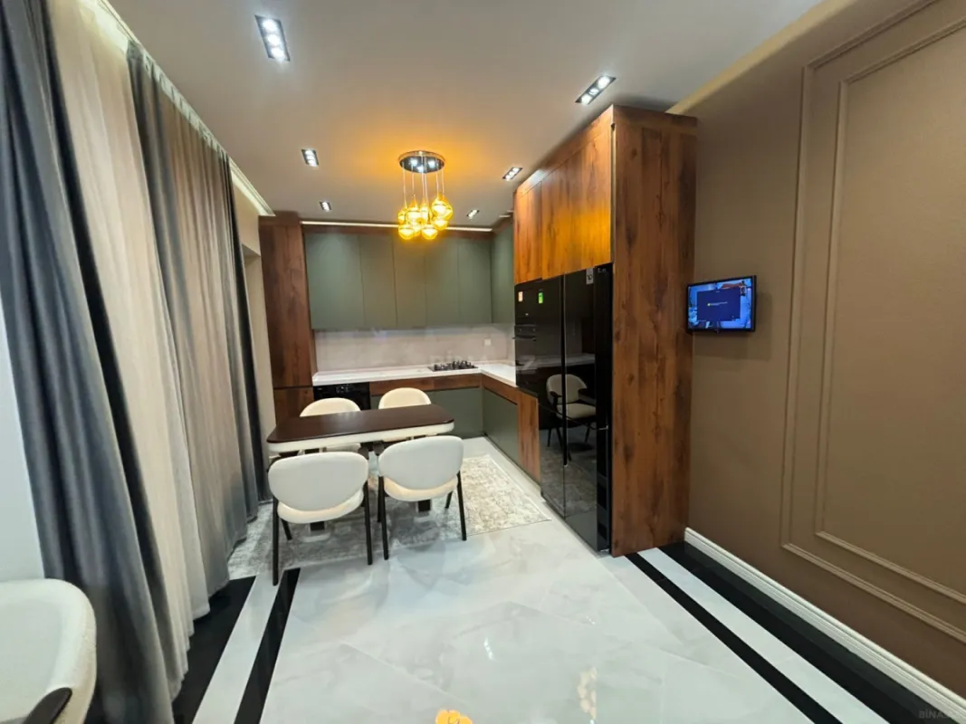 Satılır 4 otaqlı həyət evi 165 m²