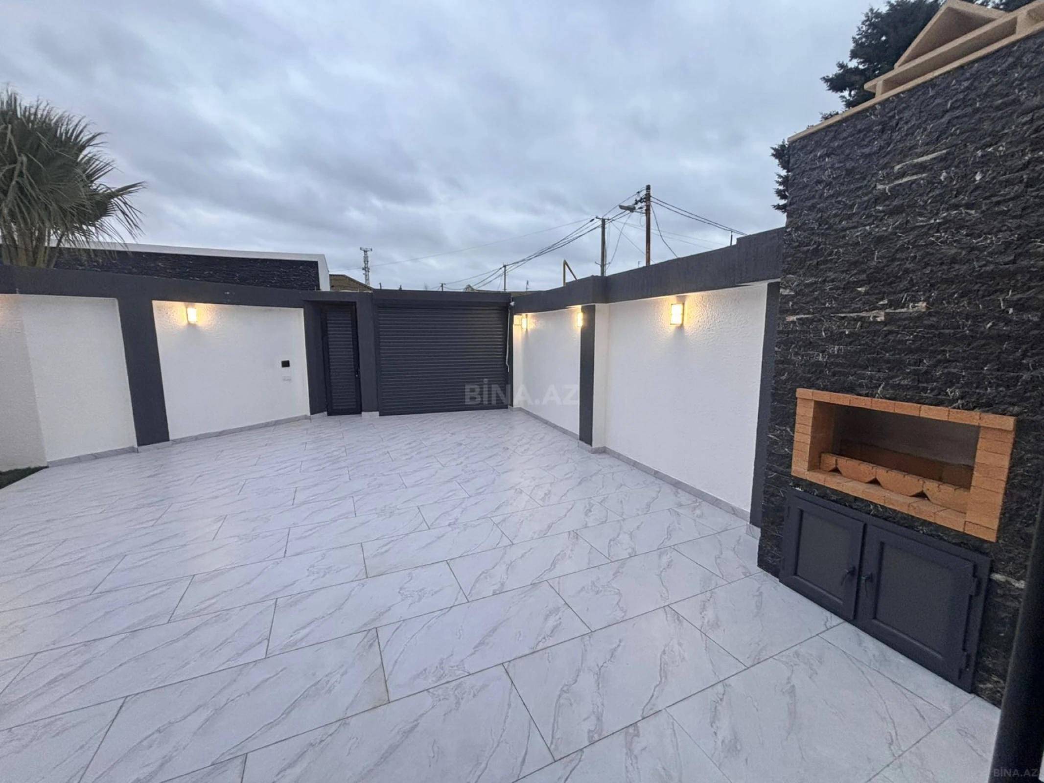 Satılır 4 otaqlı həyət evi 165 m²