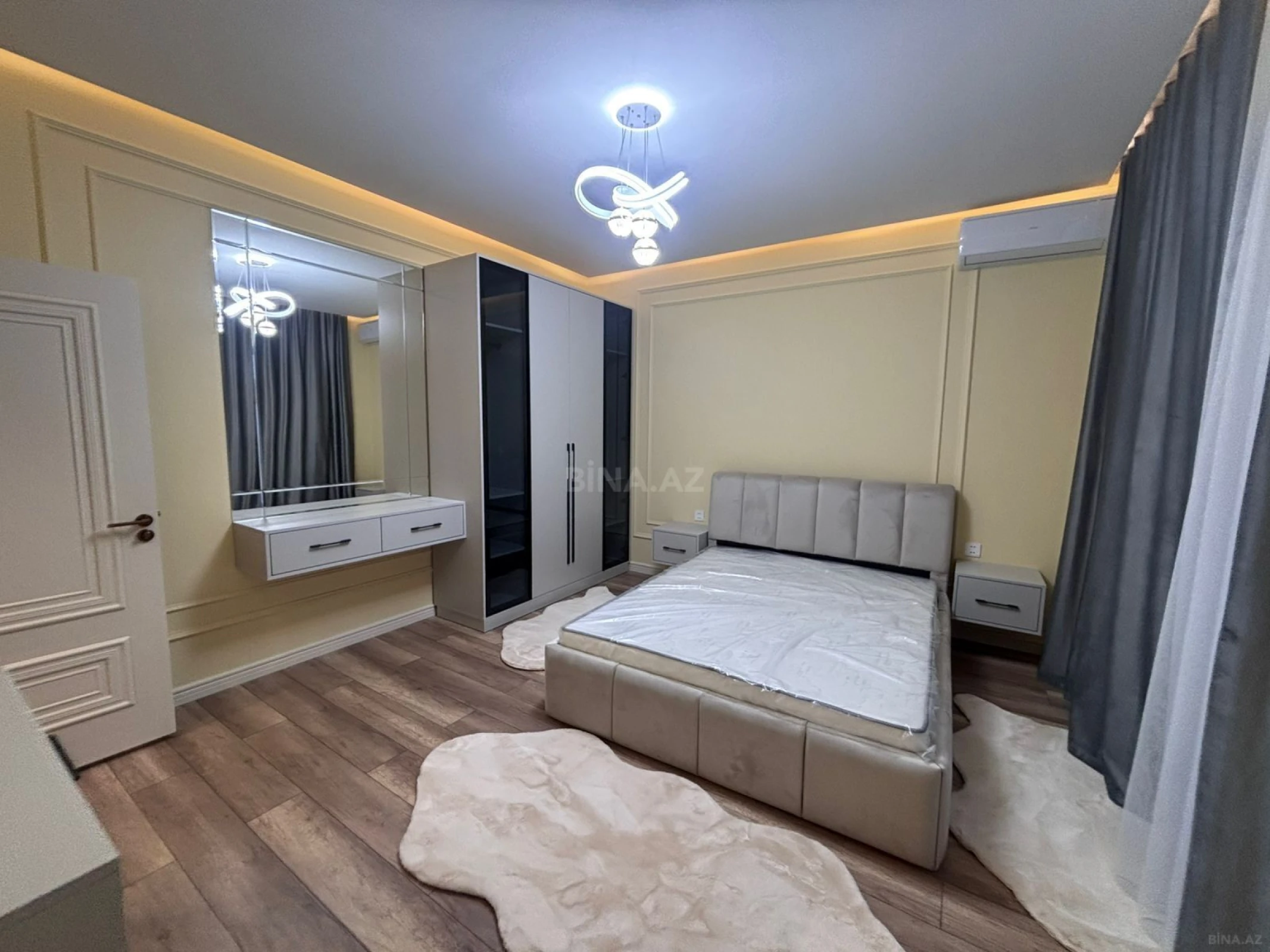 Satılır 4 otaqlı həyət evi 165 m²