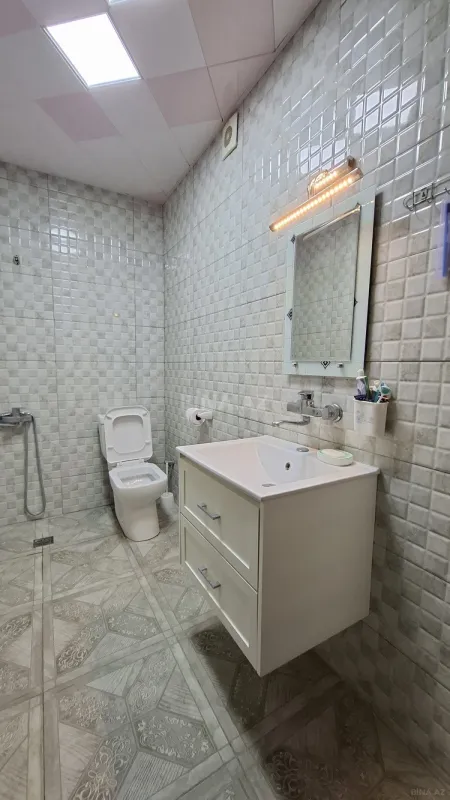 Satılır 2 otaqlı mənzil 65 m²