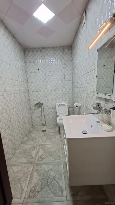 Satılır 2 otaqlı mənzil 65 m²