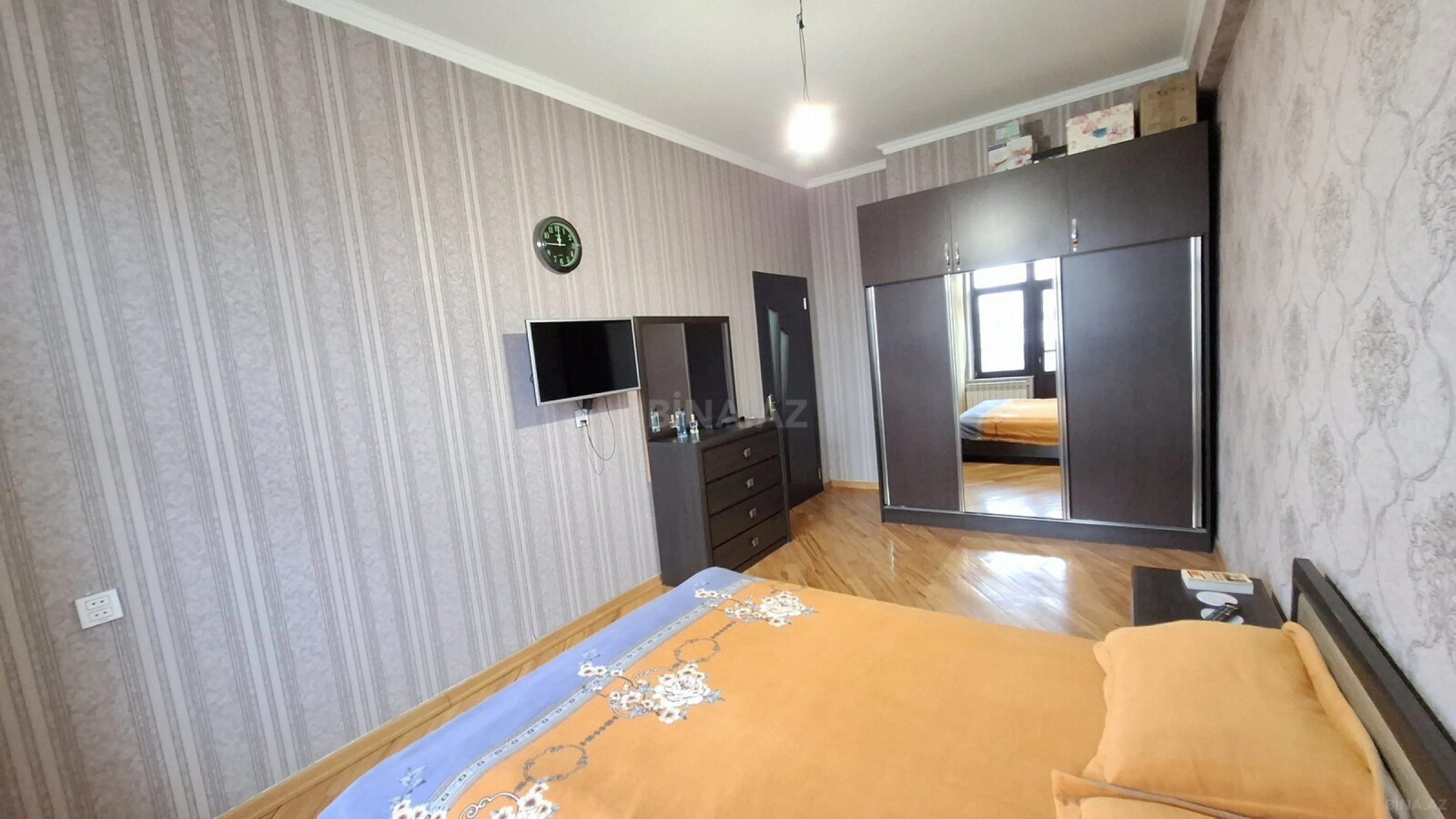 Satılır 2 otaqlı mənzil 65 m²