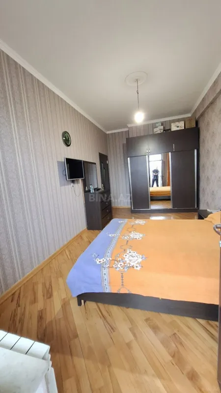Satılır 2 otaqlı mənzil 65 m²