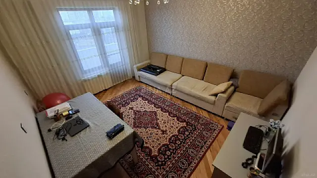 Satılır 2 otaqlı mənzil 65 m²