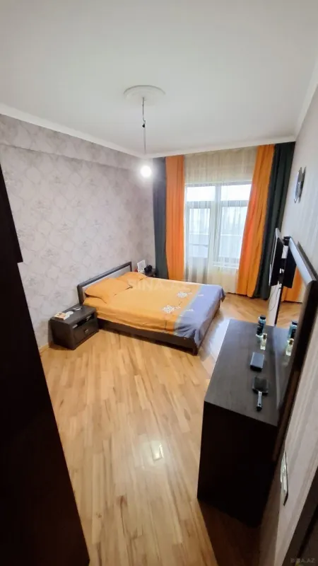 Satılır 2 otaqlı mənzil 65 m²