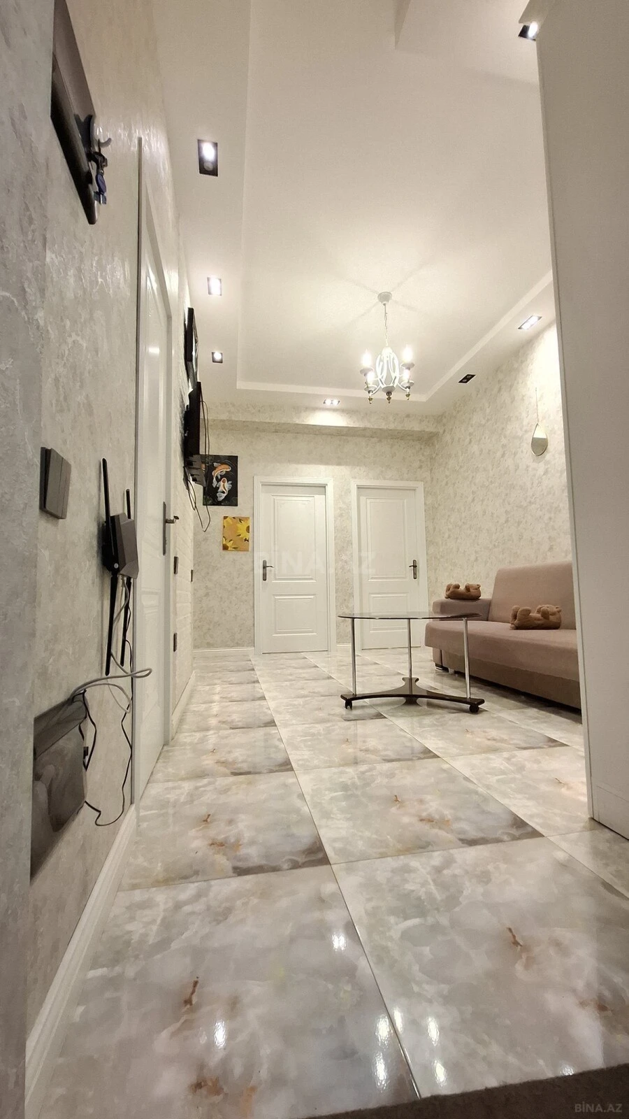 Satılır 2 otaqlı mənzil 67 m²