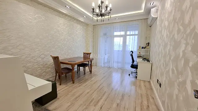 Satılır 2 otaqlı mənzil 67 m²