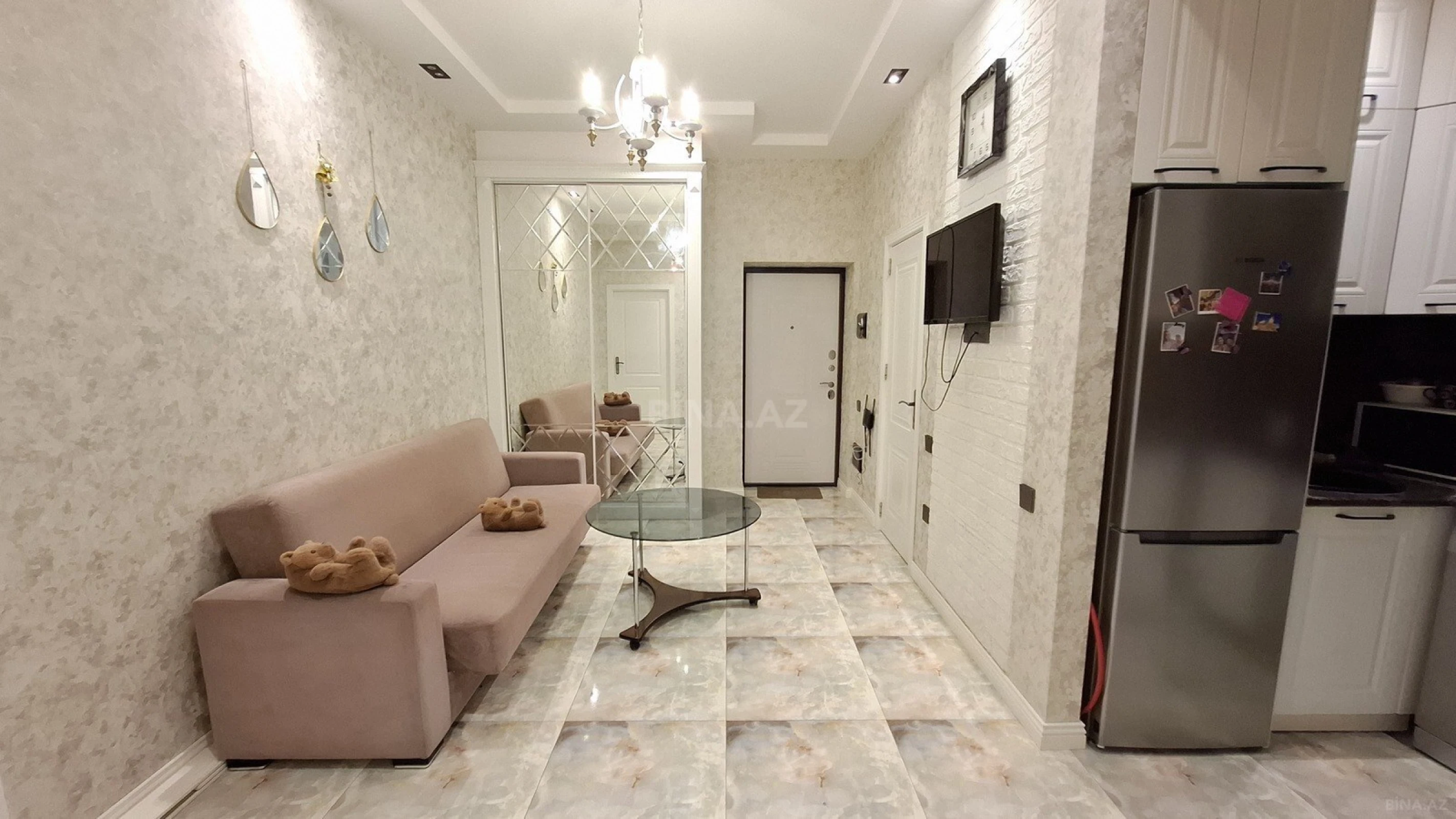 Satılır 2 otaqlı mənzil 67 m²