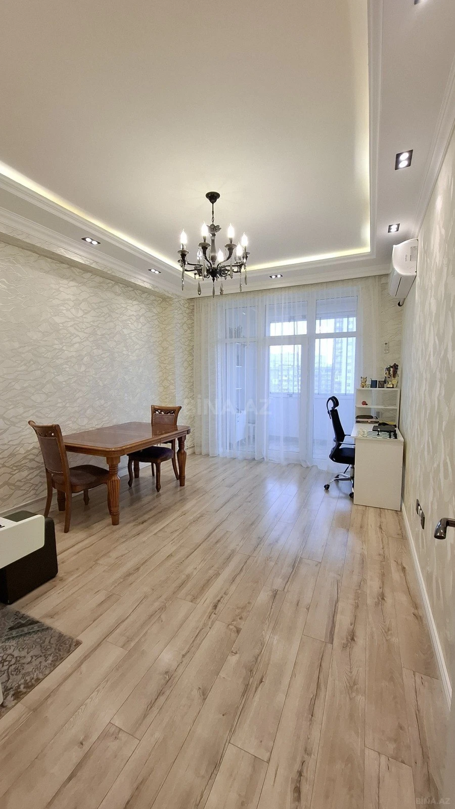 Satılır 2 otaqlı mənzil 67 m²
