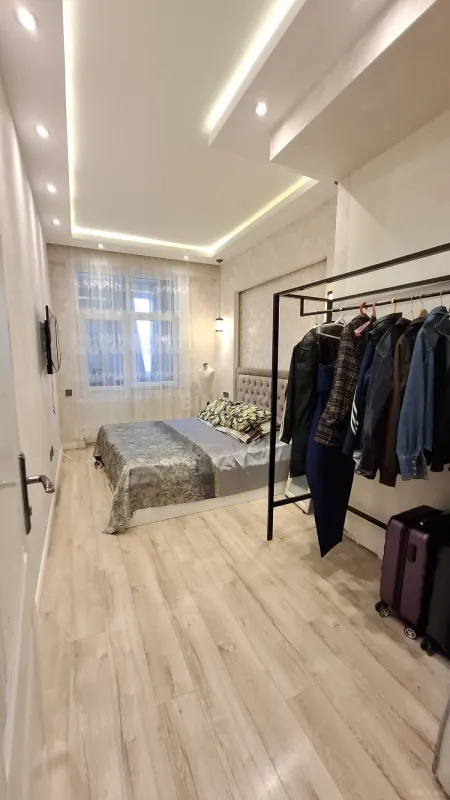 Satılır 2 otaqlı mənzil 67 m²