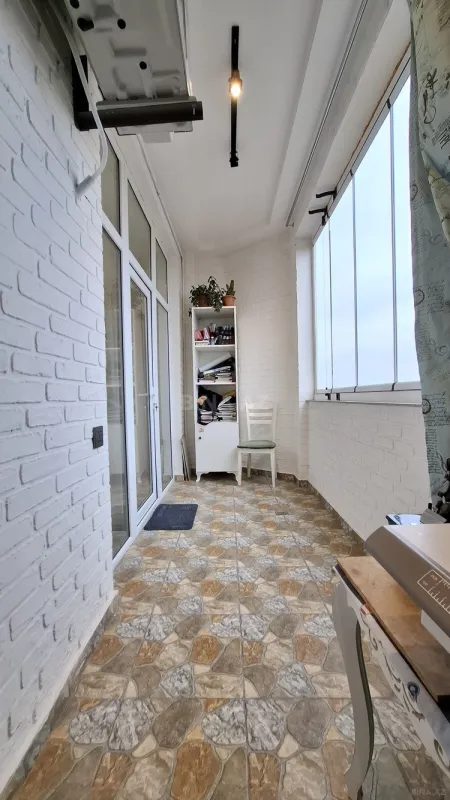 Satılır 2 otaqlı mənzil 67 m²
