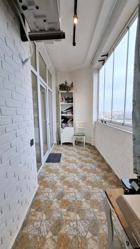 Satılır 2 otaqlı mənzil 67 m²