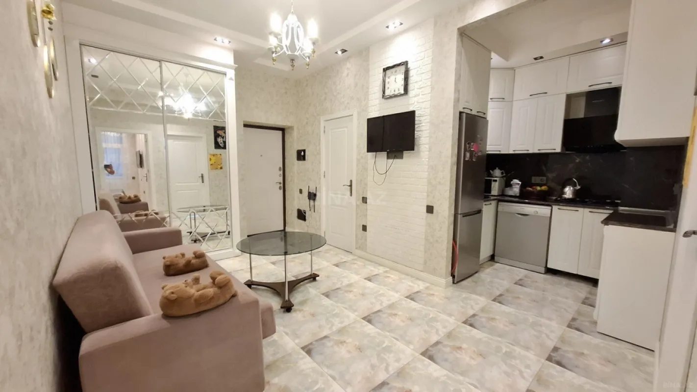 Satılır 2 otaqlı mənzil 67 m²