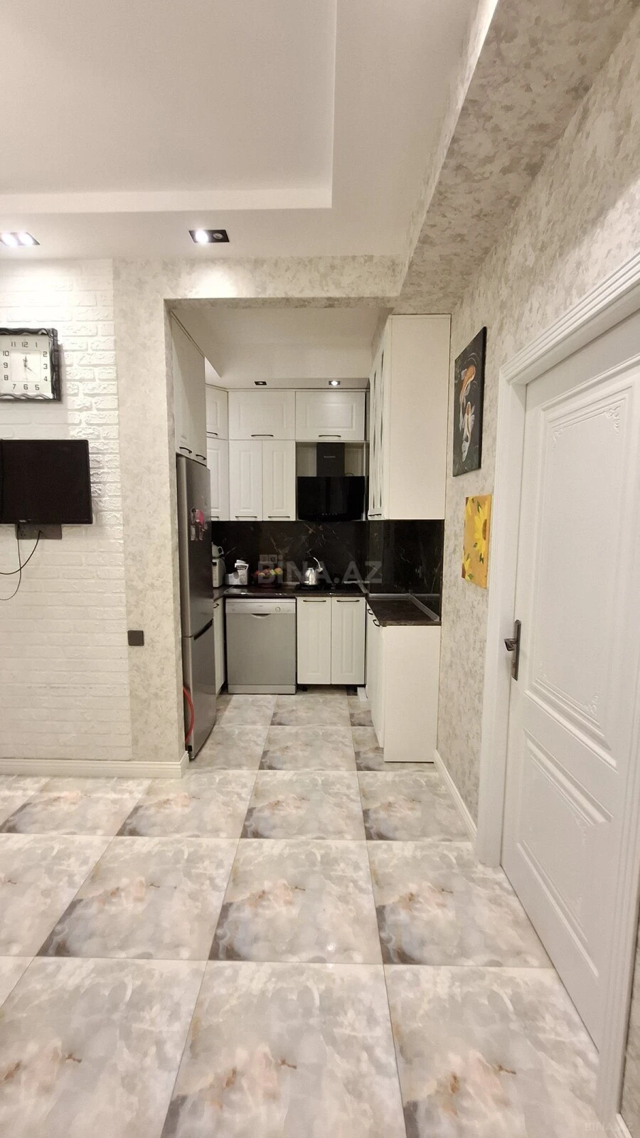 Satılır 2 otaqlı mənzil 67 m²