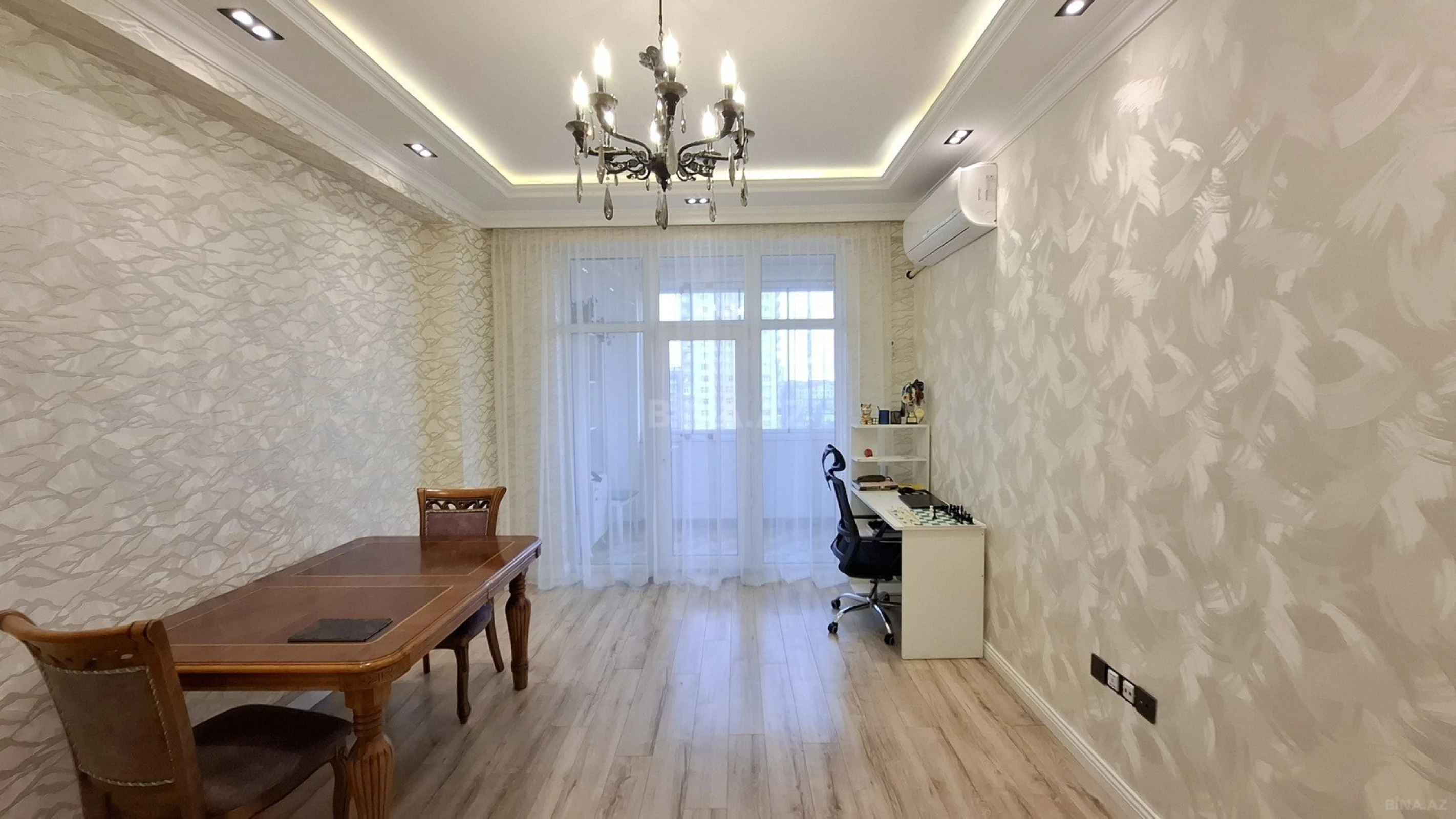 Satılır 2 otaqlı mənzil 67 m²