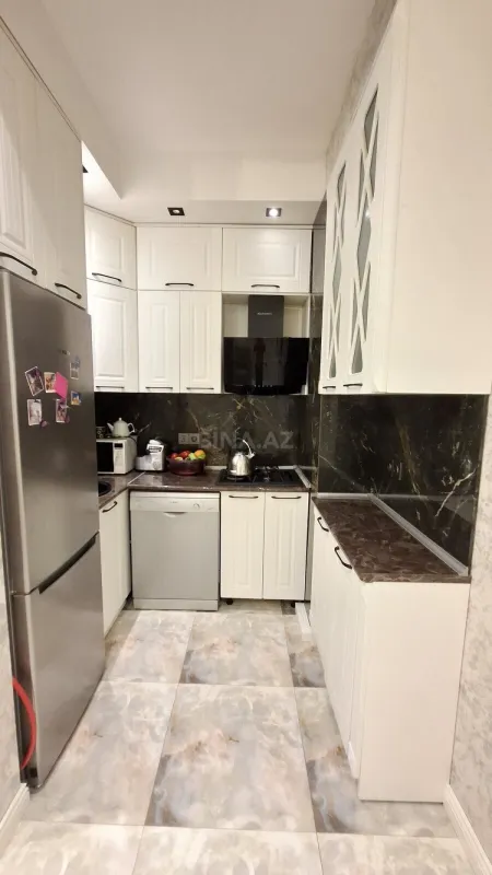 Satılır 2 otaqlı mənzil 67 m²