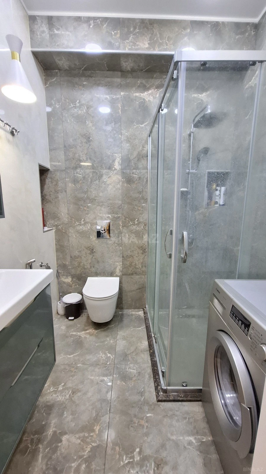 Satılır 2 otaqlı mənzil 67 m²