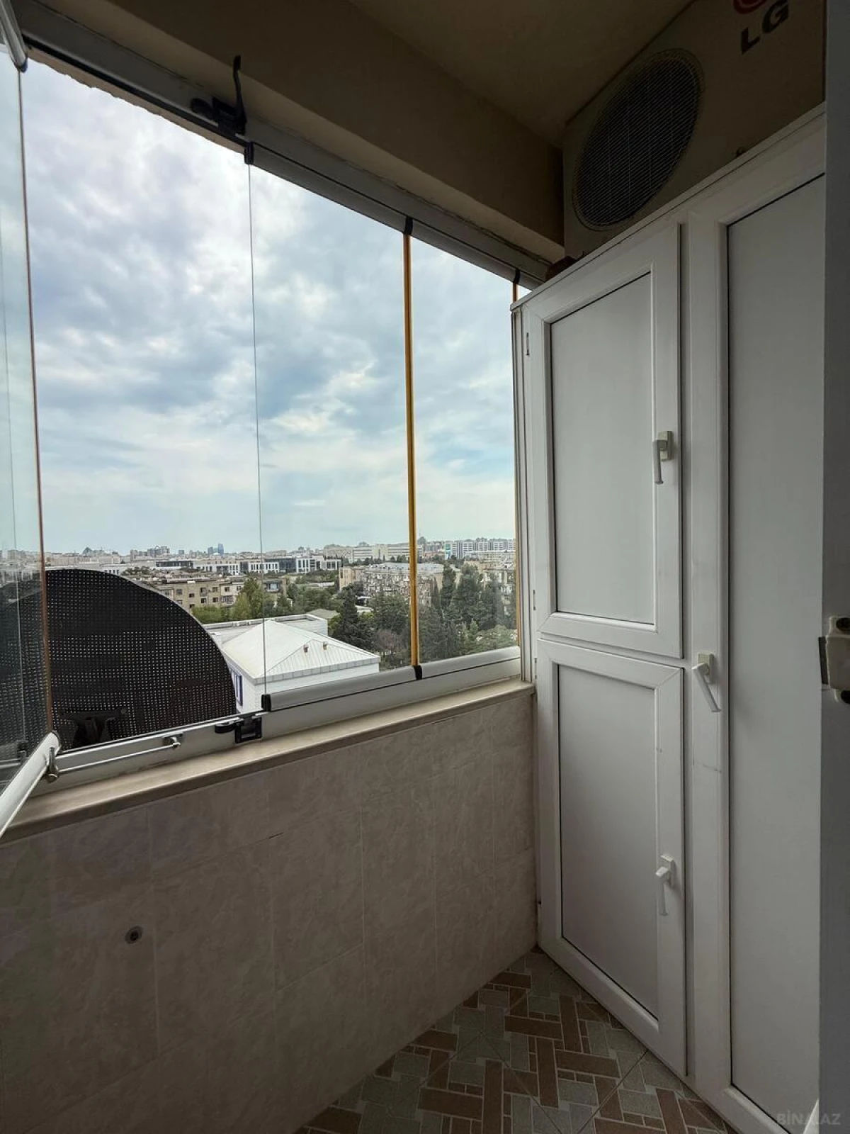Satılır 2 otaqlı mənzil 60 m²