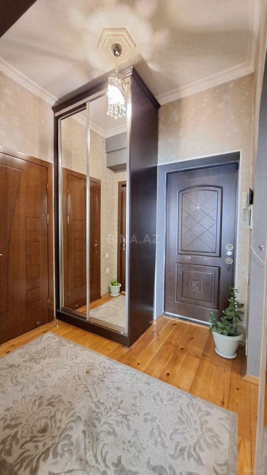 Satılır 2 otaqlı mənzil 60 m²